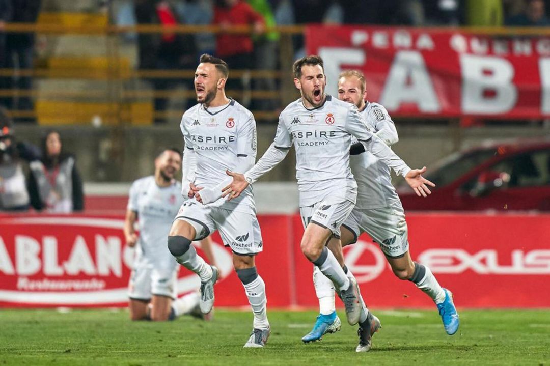 Castañeda, Dioni y Benito celebran uno de los goles ante el At. Madrid en la pasada edición de la Copa Castañeda, Dioni y Benito celebran uno de los goles ante el At. Madrid en la pasada edición de la Copa