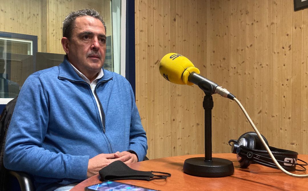 Pedro Jesús Sánchez, director de la UNED de Valdepeñas, en la sección de 'La BSO de tu vida' Pedro Jesús Sánchez, director de la UNED de Valdepeñas, en la sección de 'La BSO de tu vida'