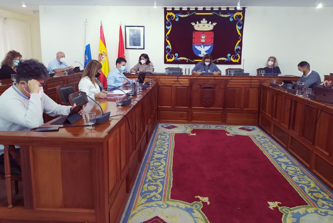 Un momento del pleno en el que se aprobó la modificación de las ordenanzas. Un momento del pleno en el que se aprobó la modificación de las ordenanzas.