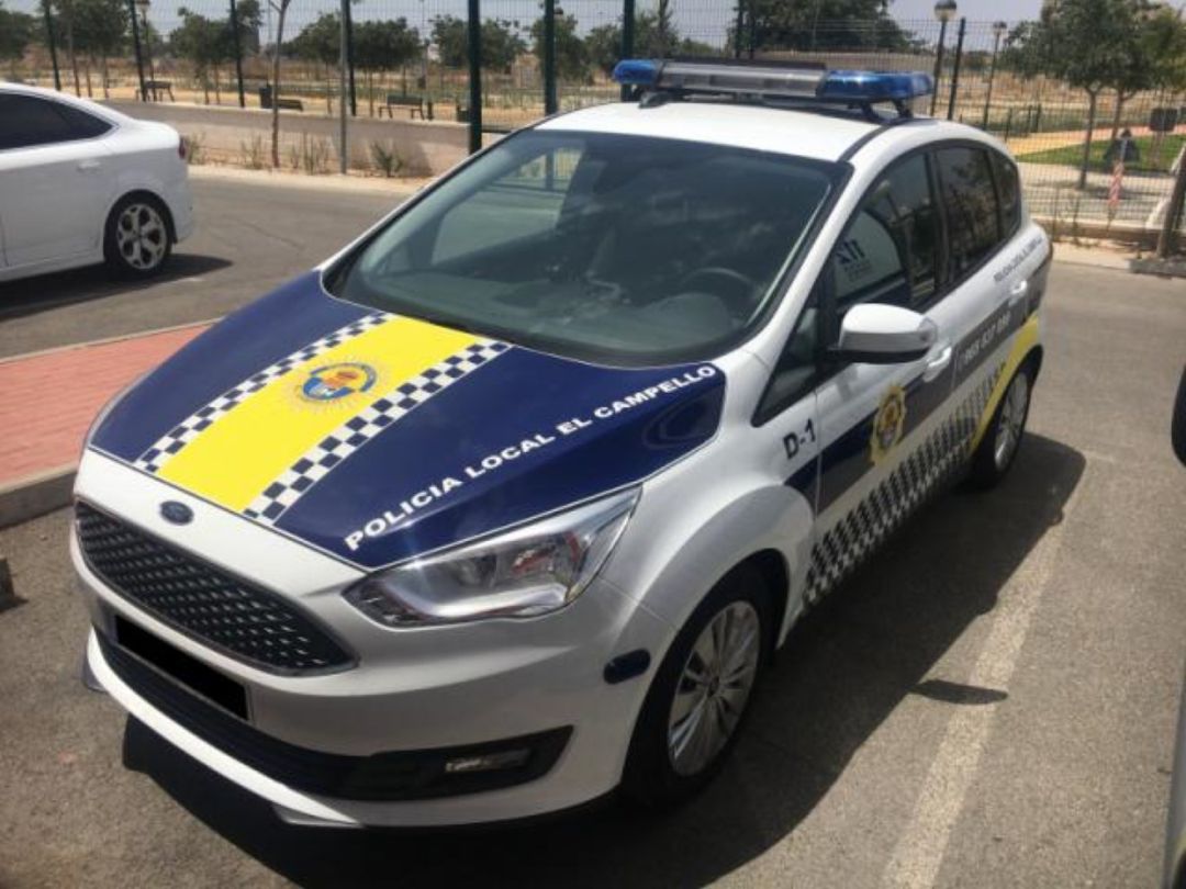 Coche patrulla de la Policía Local de El Campello Coche patrulla de la Policía Local de El Campello