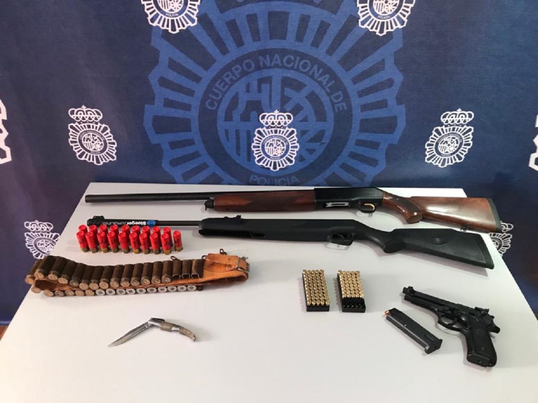 Armas requisadas por la Policía Nacional en Elche Armas requisadas por la Policía Nacional en Elche