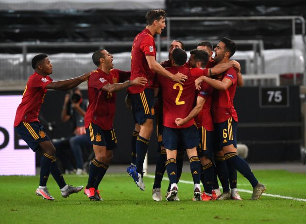 Selección Española celebrando un tardío gol en Alemania Selección Española celebrando un tardío gol en Alemania