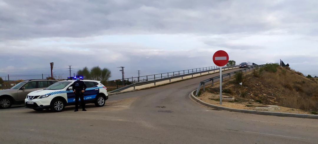El Camino de las Casas Coloradas es de sentido único El Camino de las Casas Coloradas es de sentido único