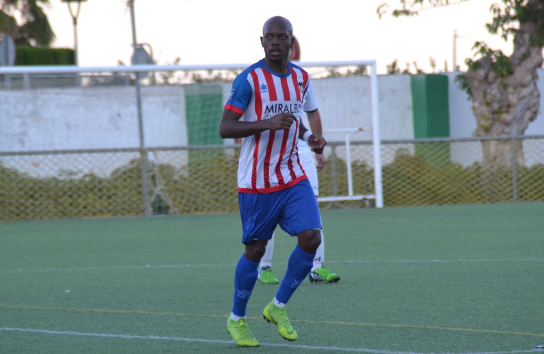 Obele jugador del CD Jávea. Obele jugador del CD Jávea.