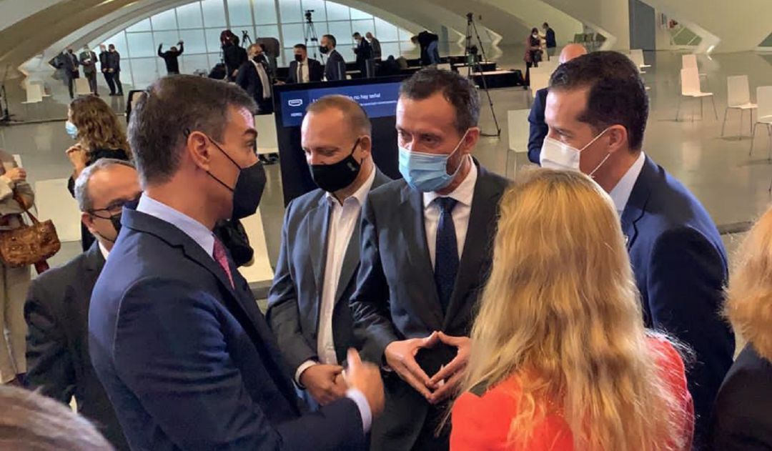 Encuentro del alcalde de Elche con el presidente del gobierno y el presidente de la FVMP, Rubén Alfaro Encuentro del alcalde de Elche con el presidente del gobierno y el presidente de la FVMP, Rubén Alfaro