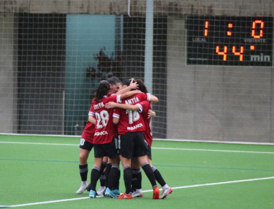 Las jugadoras del Victoria celebran el tanto marcado al Sárdoma Las jugadoras del Victoria celebran el tanto marcado al Sárdoma