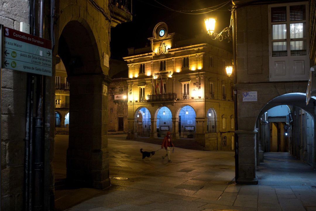 El número de casos en la capital ha bajado de 271 a 261. En la provincia también continúan descendiendo: hoy hay trece menos que ayer. El número de casos en la capital ha bajado de 271 a 261. En la provincia también continúan descendiendo: hoy hay trece menos que ayer.