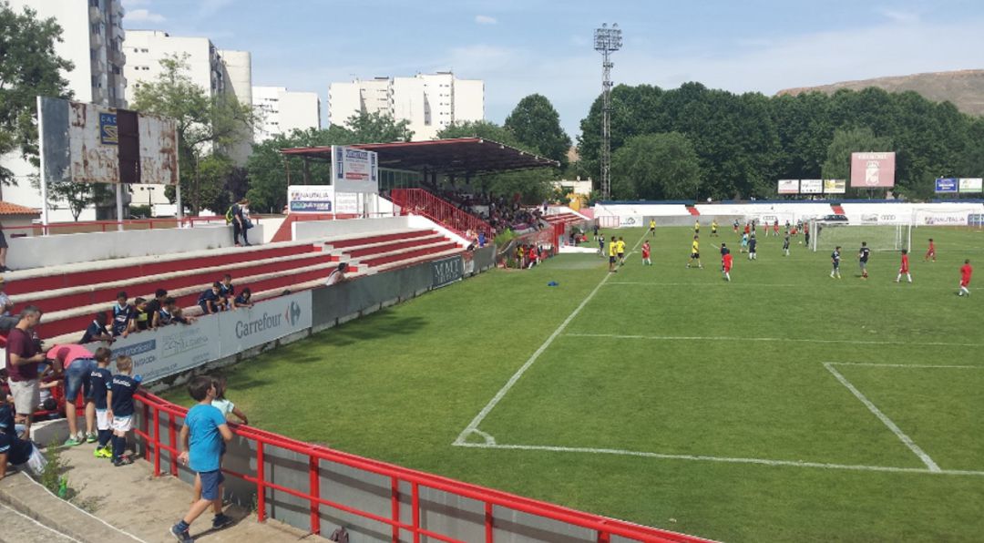 Estadio Municipal de El Val de Alcalá de Henares. Estadio Municipal de El Val de Alcalá de Henares.