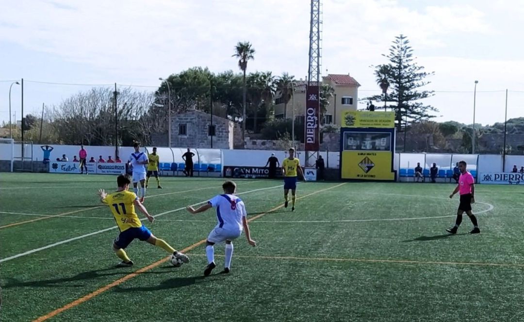 El futbol formatiu es troba molt vigilat per part de les federacions esportives. El futbol formatiu es troba molt vigilat per part de les federacions esportives.