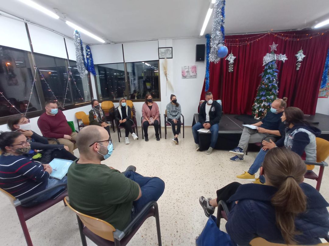 Un momento durante la reunión Un momento durante la reunión