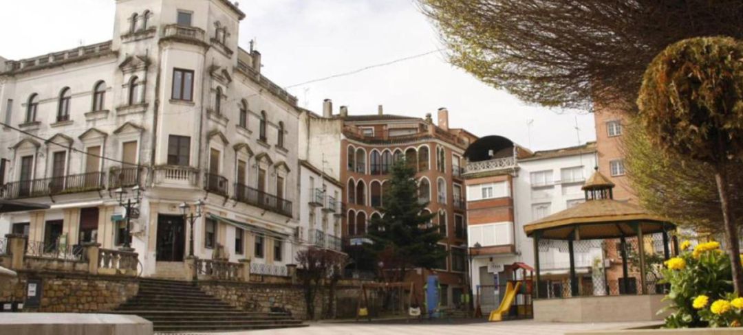 Plaza mayor de Villanueva del Arzobispo. Plaza mayor de Villanueva del Arzobispo.