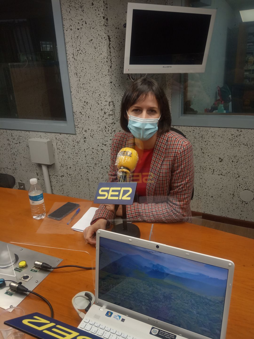 Ana Pontón acusa a Feijóo de usar Ourense como "moeda de cambio" Ana Pontón acusa a Feijóo de usar Ourense como "moeda de cambio"