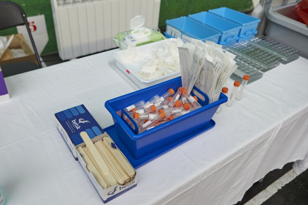 Vista del material necesario para la realización de pruebas PCR Vista del material necesario para la realización de pruebas PCR