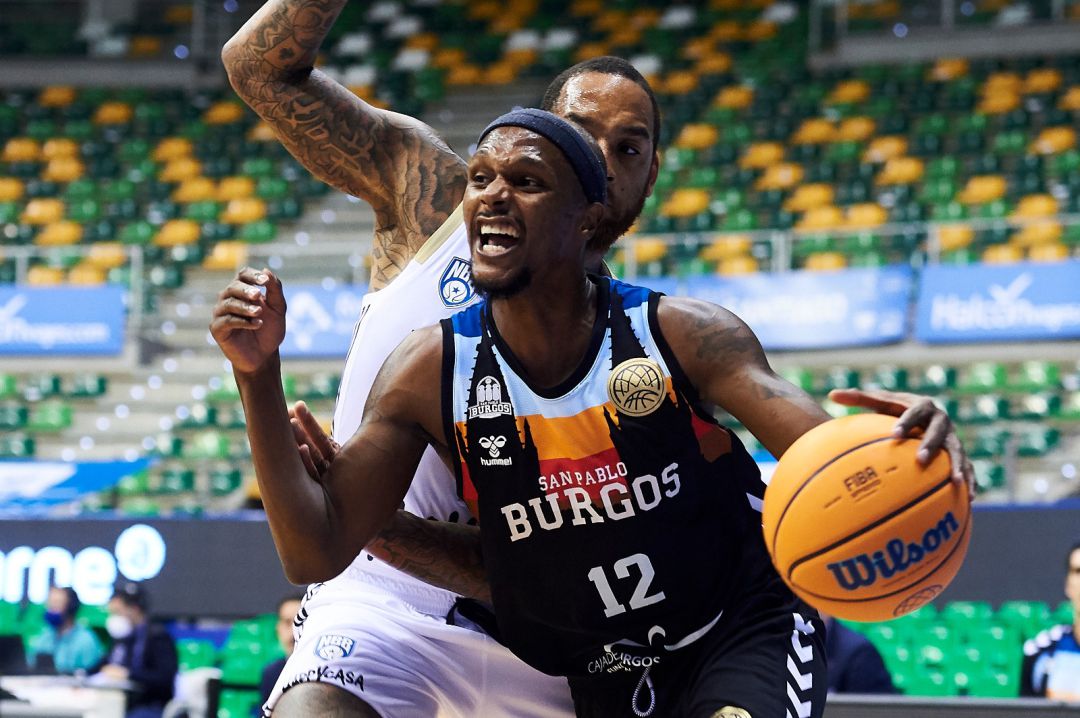 Thad McFadden fue el jugador más anotador Thad McFadden fue el jugador más anotador