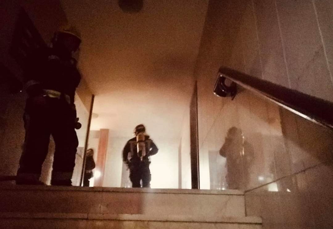 Miembros del cuerpo de Bomberos en distintos puntos de la provincia tuvieron que atender, de madrugada, sendos incendios en viviendas Miembros del cuerpo de Bomberos en distintos puntos de la provincia tuvieron que atender, de madrugada, sendos incendios en viviendas