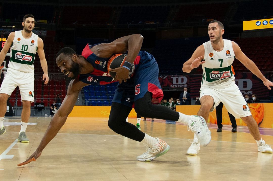 Jekiri en el partido ante Panathinaikos. Jekiri en el partido ante Panathinaikos.