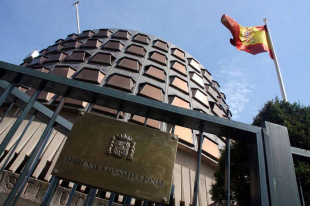 Fachada del Tribunal Constitucional. Fachada del Tribunal Constitucional.
