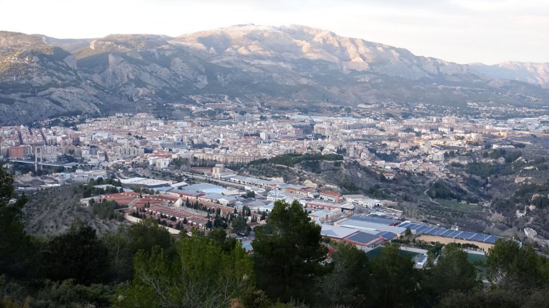 Tres vecinos de Alcoy han fallecido con coronavirus y hay 57 nuevos casos en la ciudad. Tres vecinos de Alcoy han fallecido con coronavirus y hay 57 nuevos casos en la ciudad.