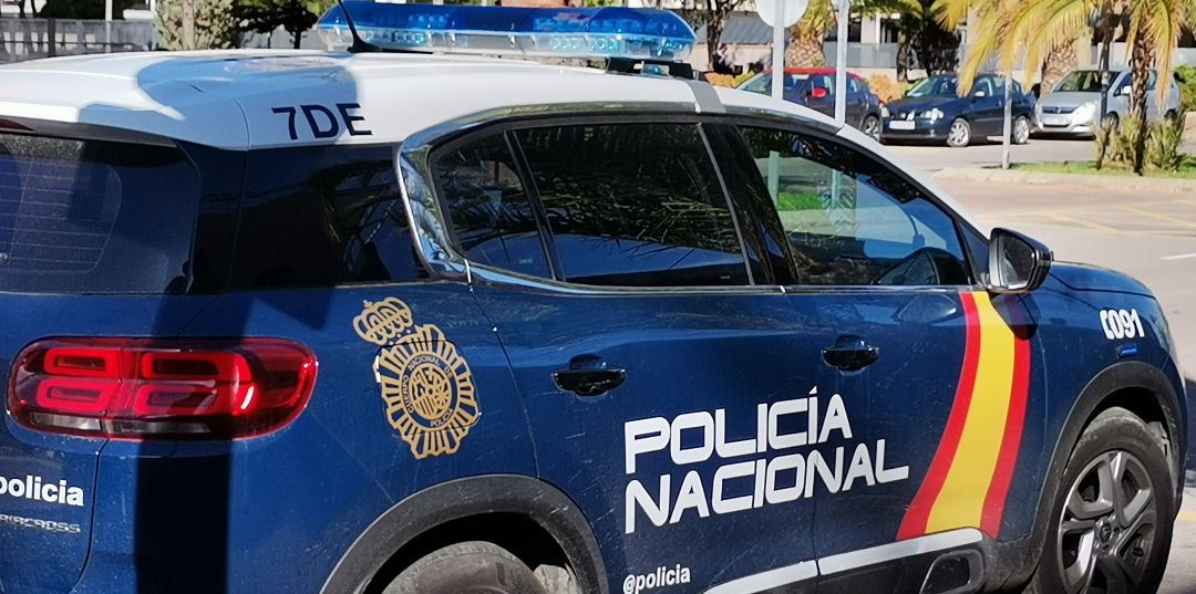 Vehículo de la Policía Nacional en Castellón Vehículo de la Policía Nacional en Castellón