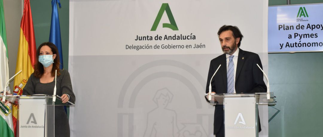 Los delegados de la Junta durante la rueda de prensa. Los delegados de la Junta durante la rueda de prensa.
