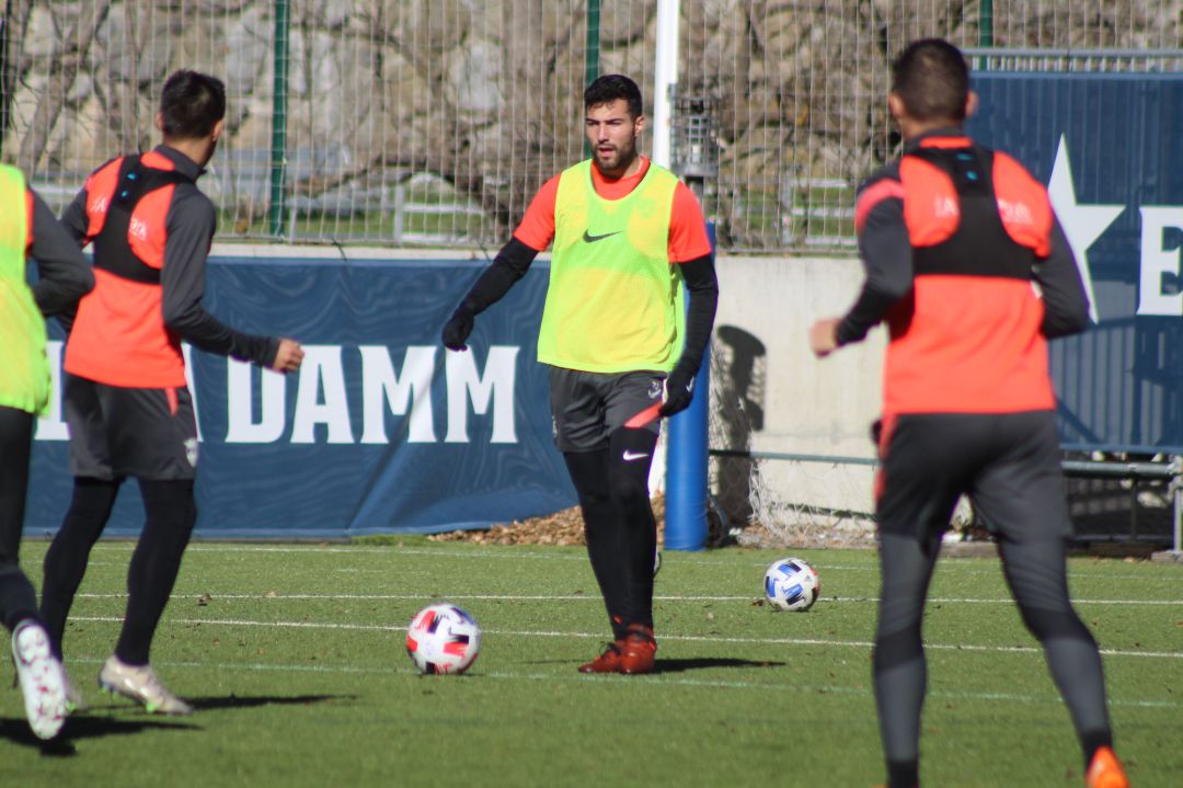 El FC Andorra vol oblidar-se de la desfeta a Tarragona amb una victòria davant l'Olot. El FC Andorra vol oblidar-se de la desfeta a Tarragona amb una victòria davant l'Olot.