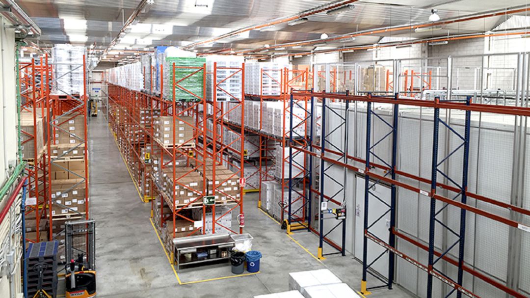 El centro logístico y de distribución de Getafe es el lugar desde el que Roche abastece sus productos a todo el territorio nacional. El centro logístico y de distribución de Getafe es el lugar desde el que Roche abastece sus productos a todo el territorio nacional.