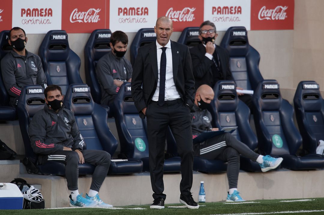 Zidane durante el partido entre el Villarreal y el Real Madrid. Zidane durante el partido entre el Villarreal y el Real Madrid.