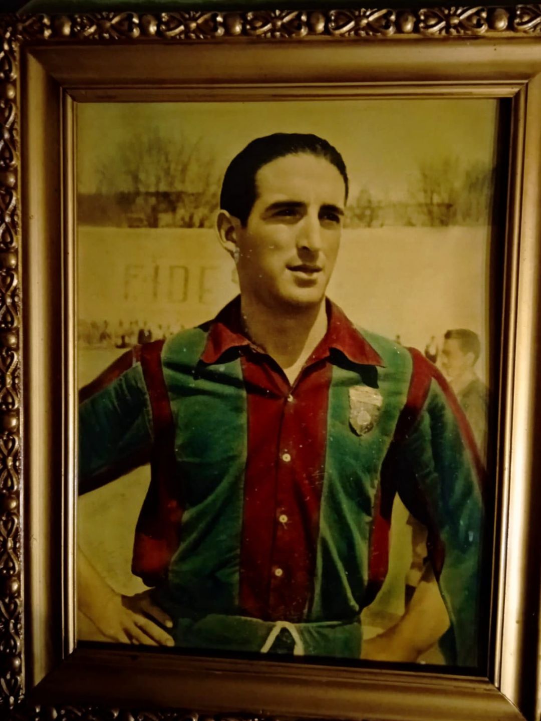 Enrique Obrador vistió la camiseta del Eldense en su época dorada Enrique Obrador vistió la camiseta del Eldense en su época dorada