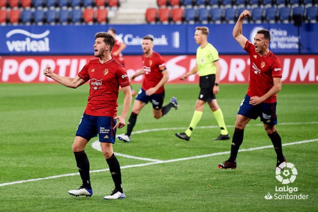 David García celebra el gol del empate ante el Huesca en el Sadar David García celebra el gol del empate ante el Huesca en el Sadar