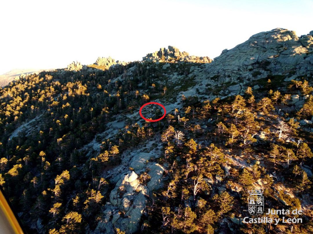 Rescatada en helicóptero una montañera herida en la Ruta de los Siete Picos Rescatada en helicóptero una montañera herida en la Ruta de los Siete Picos