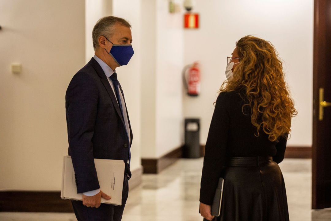 El lehendakari, Iñigo Urkullu (i), y la consejera de Salud del Gobierno Vasco, Gotzone Sagardui, El lehendakari, Iñigo Urkullu (i), y la consejera de Salud del Gobierno Vasco, Gotzone Sagardui,