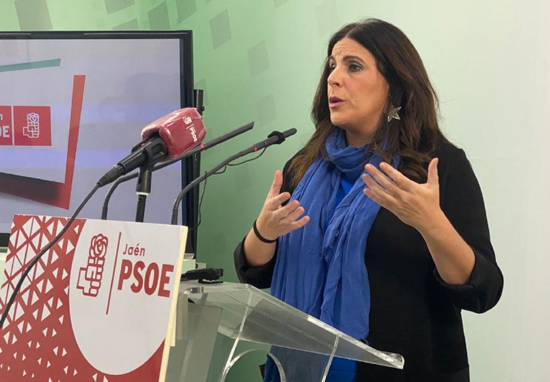 La socialista Ángeles Férriz asegura que la Junta de Andalucía tiene un plan, apoyándose en la situación de pandemia, para poder dar la estocada final a la sanidad pública La socialista Ángeles Férriz asegura que la Junta de Andalucía tiene un plan, apoyándose en la situación de pandemia, para poder dar la estocada final a la sanidad pública