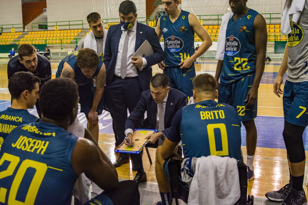 El COB cae en el primer derbi de la temporada en el Pazo El COB cae en el primer derbi de la temporada en el Pazo