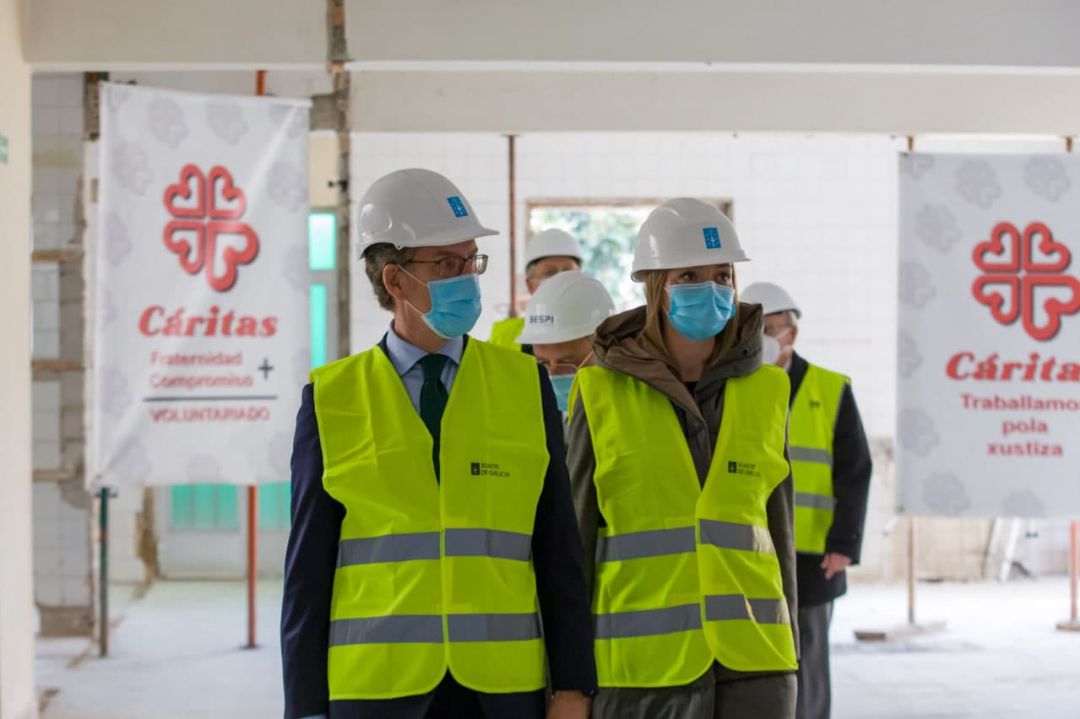 El Presidente de la Xunta visitó esta mañana las obras del albergue de Cáritas El Presidente de la Xunta visitó esta mañana las obras del albergue de Cáritas