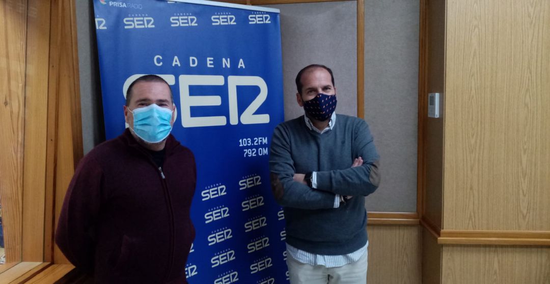 José Manuel Tristán, a la izquierda, y Manuel Esteban han protagonizado este lunes una nueva edición del programa Cruz de Guía José Manuel Tristán, a la izquierda, y Manuel Esteban han protagonizado este lunes una nueva edición del programa Cruz de Guía