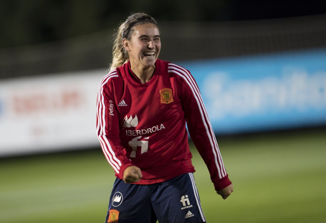 Mariona Caldentey entrenando con la selección española. Mariona Caldentey entrenando con la selección española.