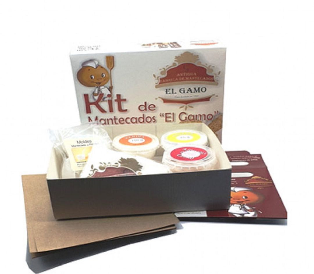 Kit que recibirán los niños de Serrada para elaborar sus mantecados navideños Kit que recibirán los niños de Serrada para elaborar sus mantecados navideños