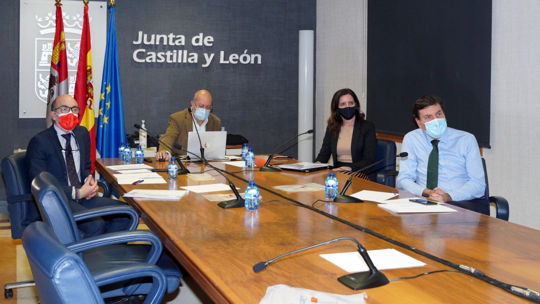 Imagen de la reunión mantenida ayer Imagen de la reunión mantenida ayer