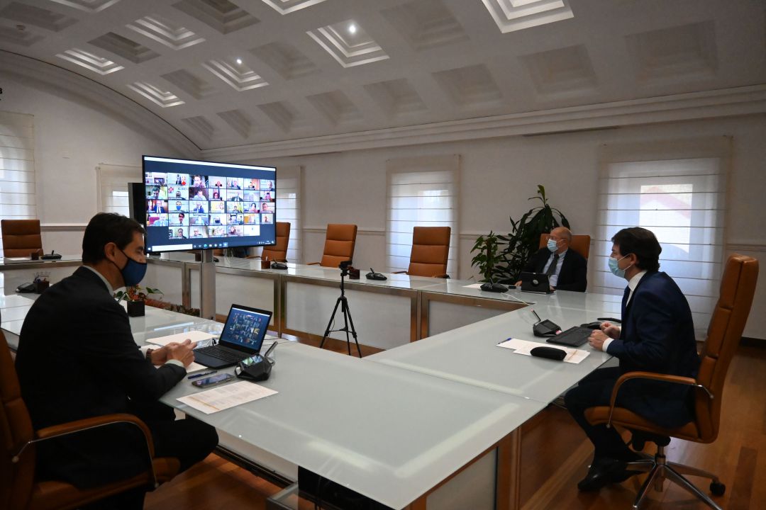 Encuentro del presidente de la Junta con alcaldes y presidentes de diputaciones Encuentro del presidente de la Junta con alcaldes y presidentes de diputaciones