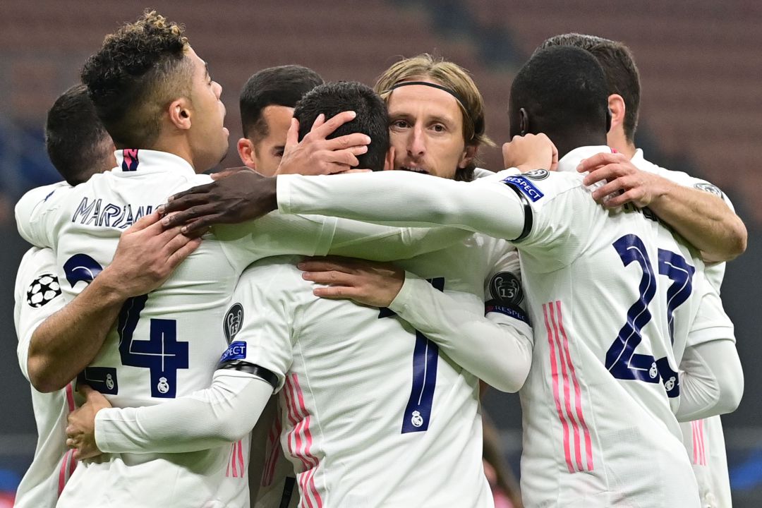 Los madridistas celebran el gol de Hazard. Los madridistas celebran el gol de Hazard.