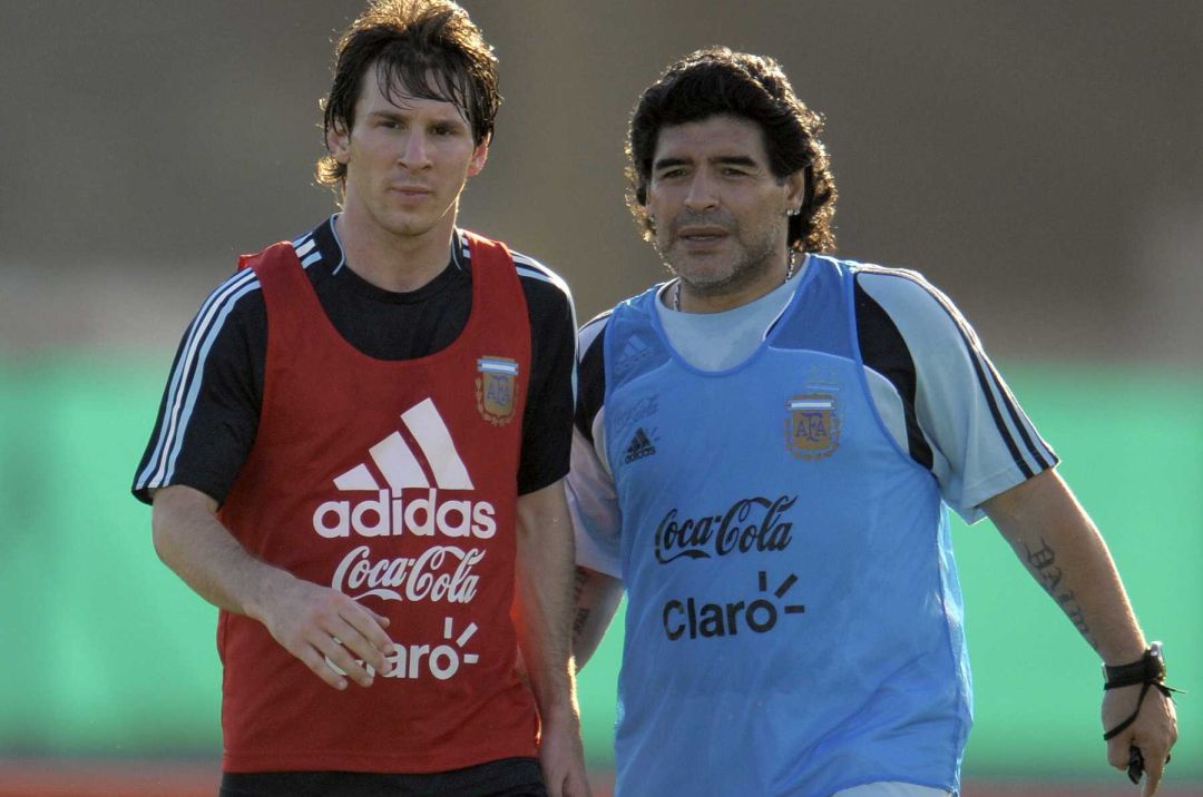 Messi y Maradona, en la época del Pelusa como seleccionador nacional de Argentina. Messi y Maradona, en la época del Pelusa como seleccionador nacional de Argentina.
