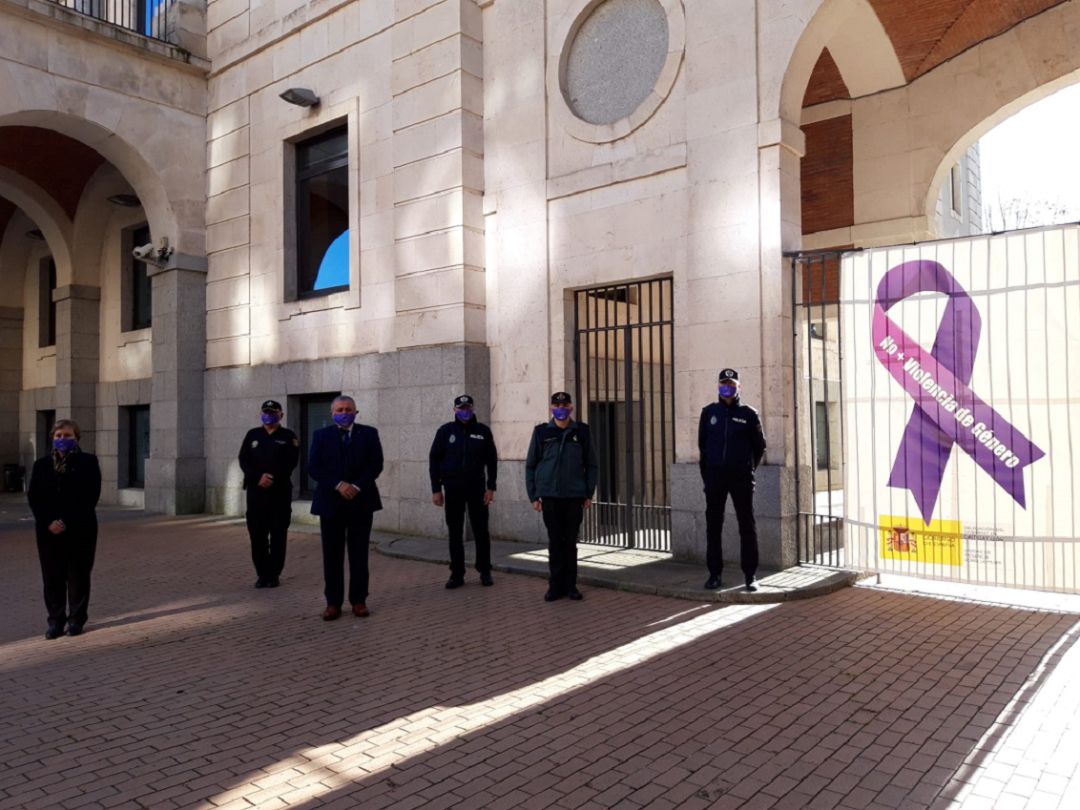 Día contra la Violencia de Género Día contra la Violencia de Género