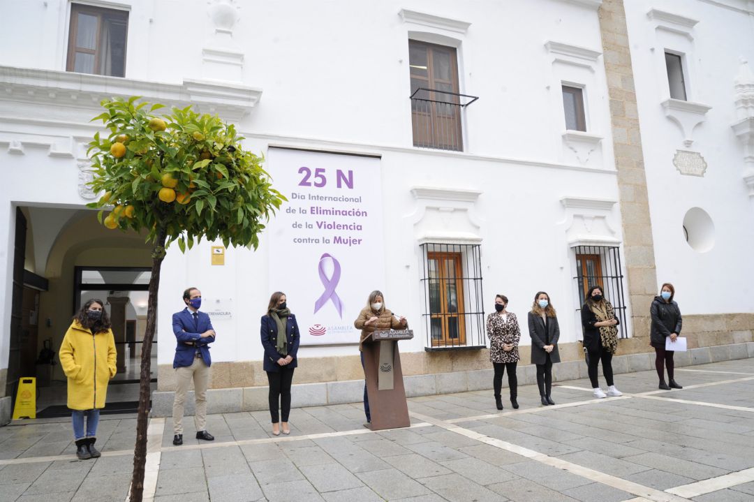 Acto institucional en la Asamblea contra la violencia de género Acto institucional en la Asamblea contra la violencia de género