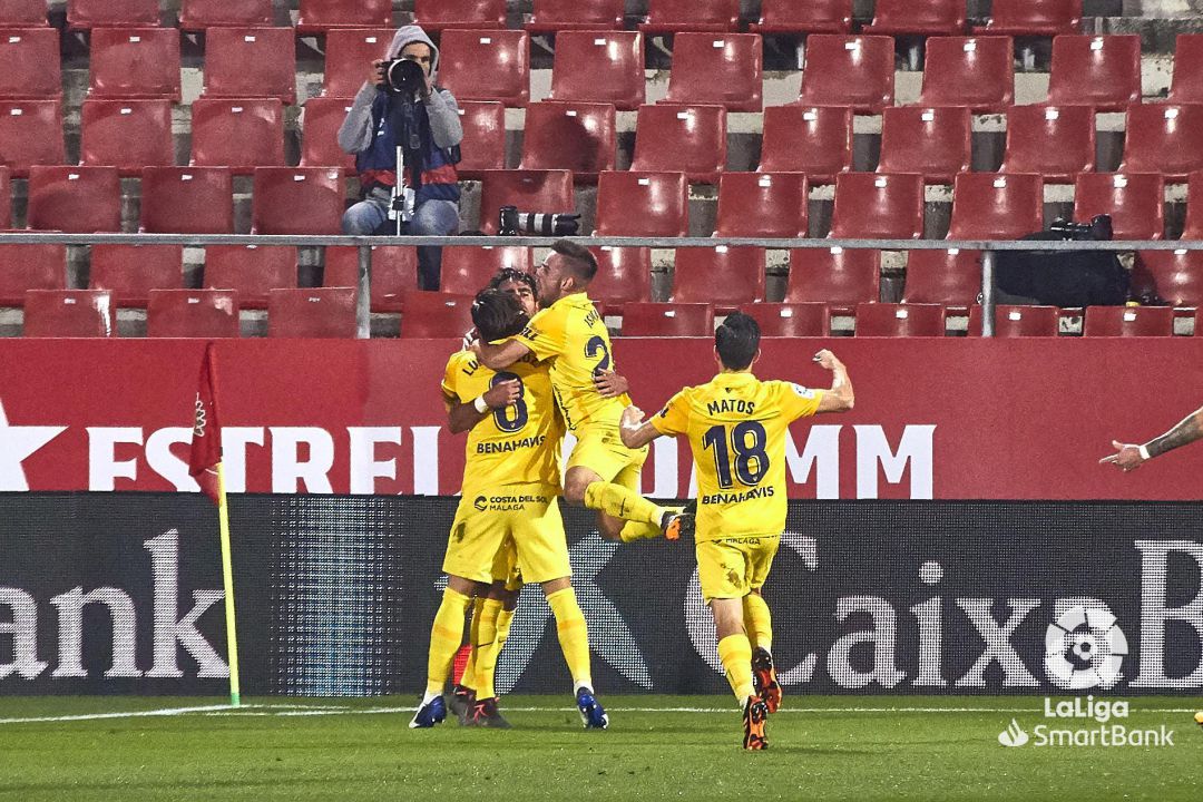 Els jugadors del Màlaga, celebrant el gol de la victòria. Els jugadors del Màlaga, celebrant el gol de la victòria.