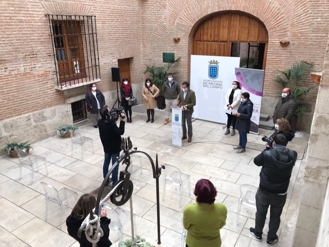 El ayuntamiento ha acogido el acto del Día contra la Violencia de Género El ayuntamiento ha acogido el acto del Día contra la Violencia de Género