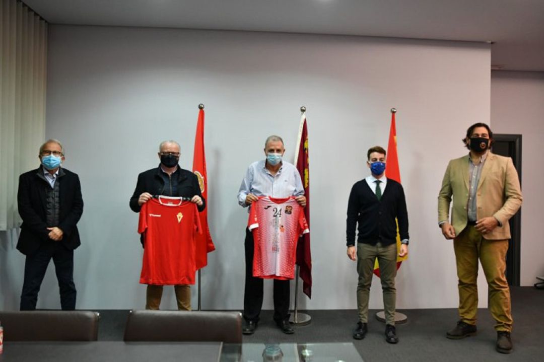 El Real Murca añade el balonmano a sus secciones El Real Murca añade el balonmano a sus secciones