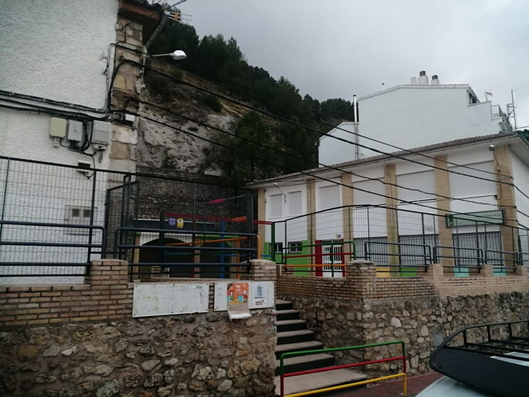 Edificio del CPR José García Laínez en La Iruela Edificio del CPR José García Laínez en La Iruela