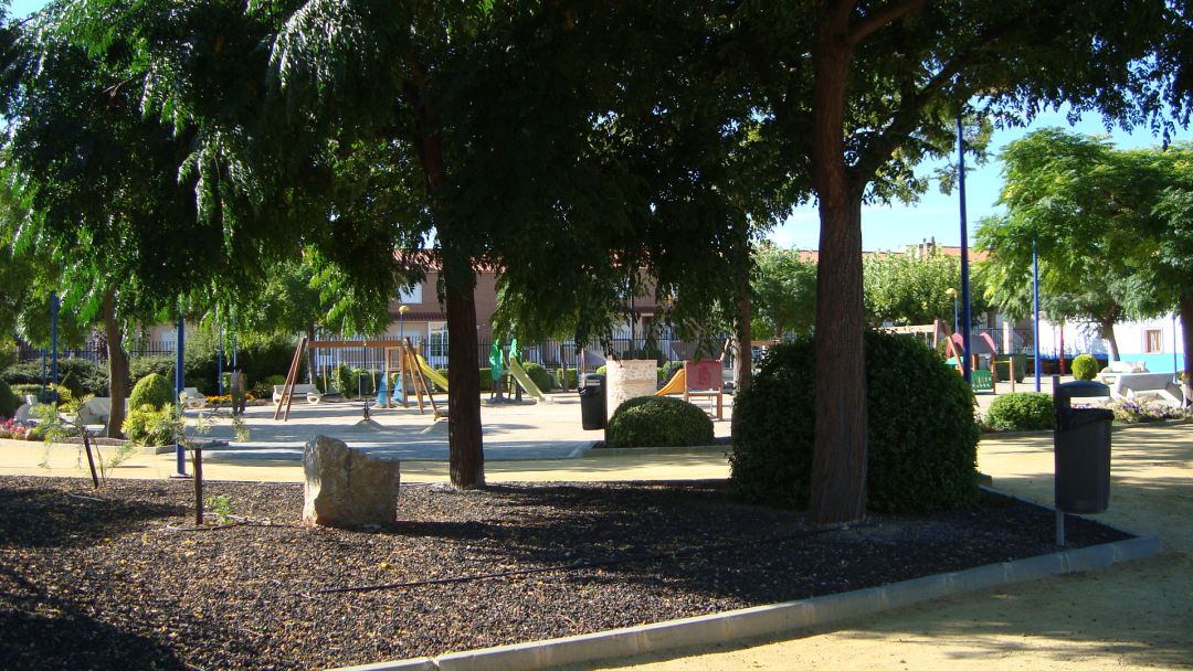 Imagen de archivo de uno de los parques de Miguelturra (Ciudad Real) Imagen de archivo de uno de los parques de Miguelturra (Ciudad Real)