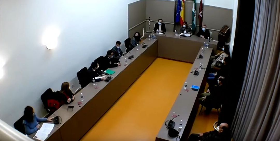 Pleno extraordinario previo a la sesión en la que se debatirá la moción de censura en Baena. Pleno extraordinario previo a la sesión en la que se debatirá la moción de censura en Baena.