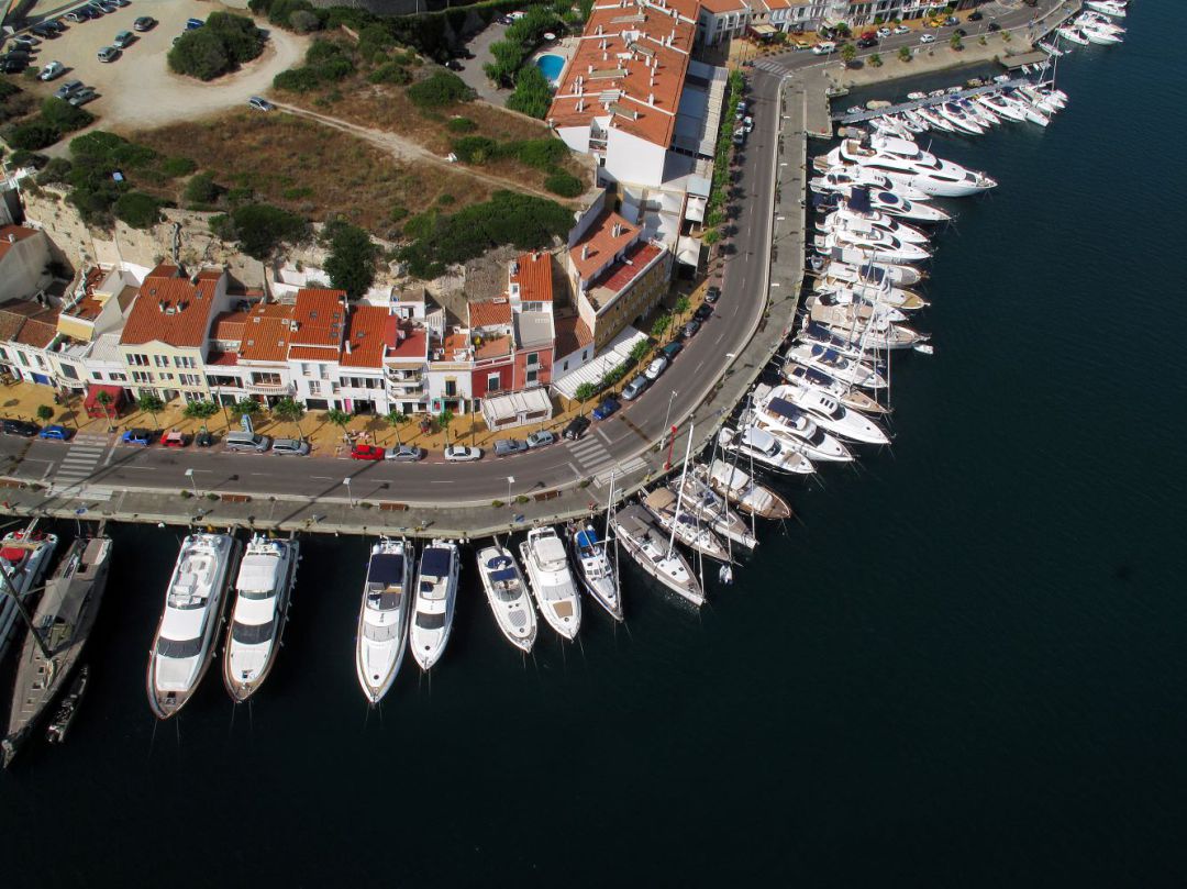 Es licitarà la gestió de la zona d'amarraments durant dos anys. Es licitarà la gestió de la zona d'amarraments durant dos anys.